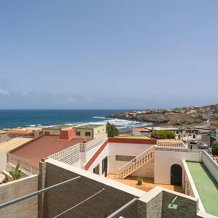 別荘 Adosado En Telde Con Piscina Y Vistas Al Mar